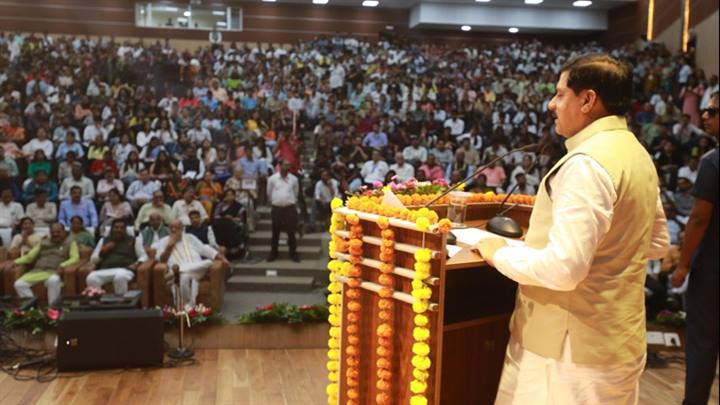 Journalism Holds Responsibility to uphold Truth and Guide Society : CM Dr. Yadav